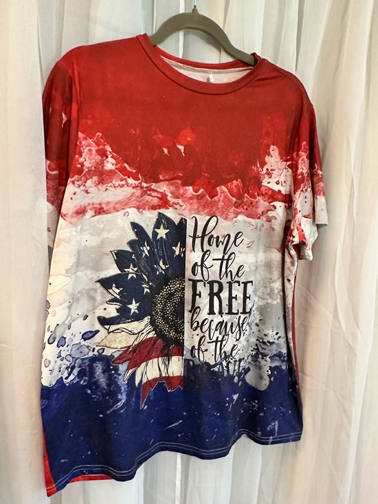 Tops - Patriotic Red White Blue Graphic Tee - Sunflower Flag Design